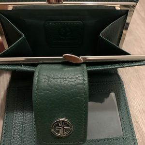 Giani Bernini Wallet!
